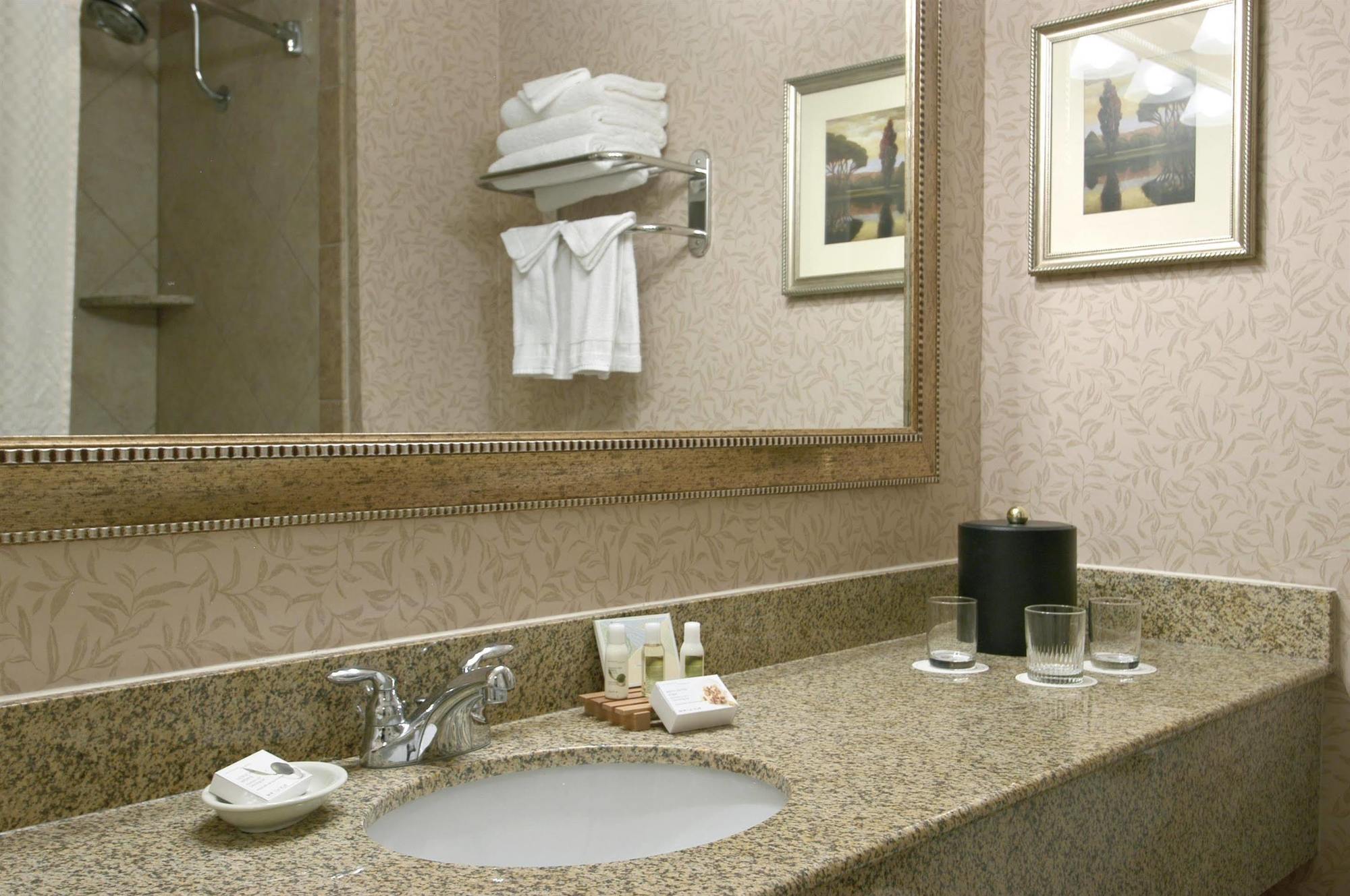 Red Lion Hotel